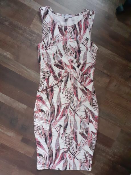 Kvetovane šaty, amisu,36