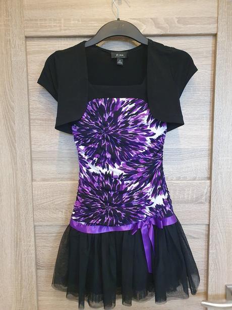 Slávnostné šaty, 134