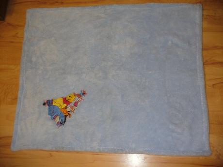 Deka s vyšitým obrázkom macko pú, 