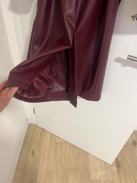 Kozenkovy trenckot xs sedi aj na s farba visnova, stradivarius,s / xs