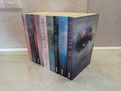Tahereh mafi - shatter me series 9 knih, 