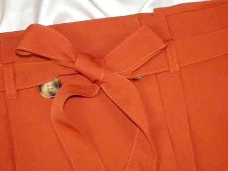 Kvalitná sukňa s opaskom, primark,48