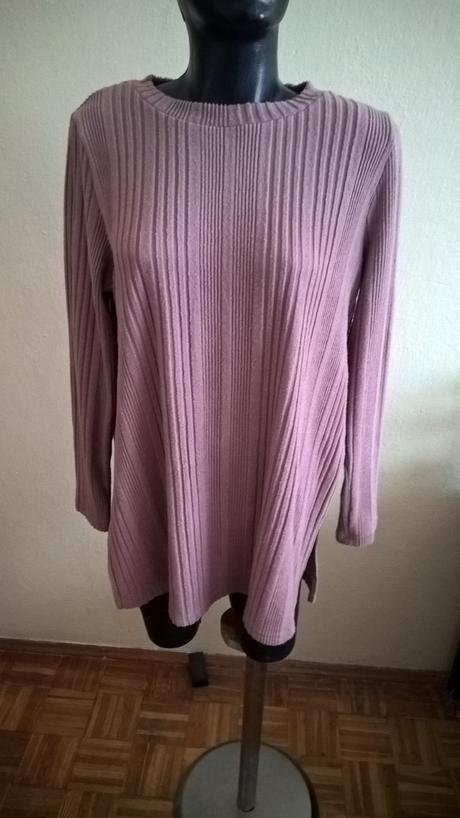 Predlžený pulover, 42