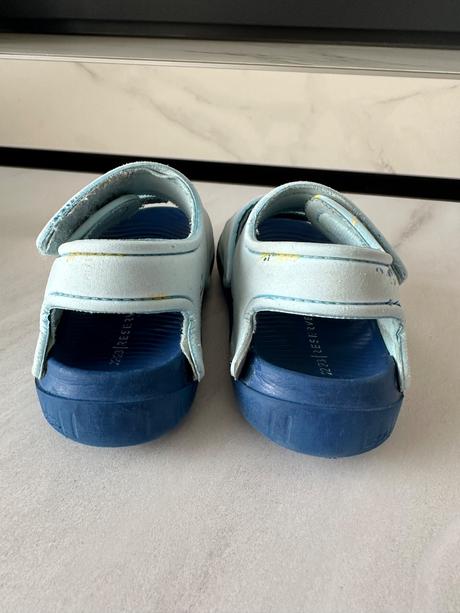 Sandálky k vode, reserved,23