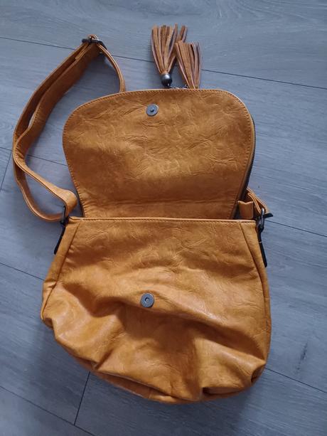 Horčicovožltá kabelka, 