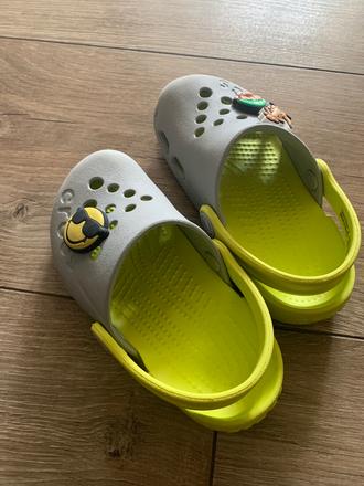 Crocs, crocs,25