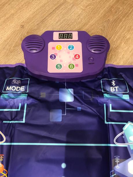 Tanečná podložka - 6 tlač. bluetooth, led, 5 režim,