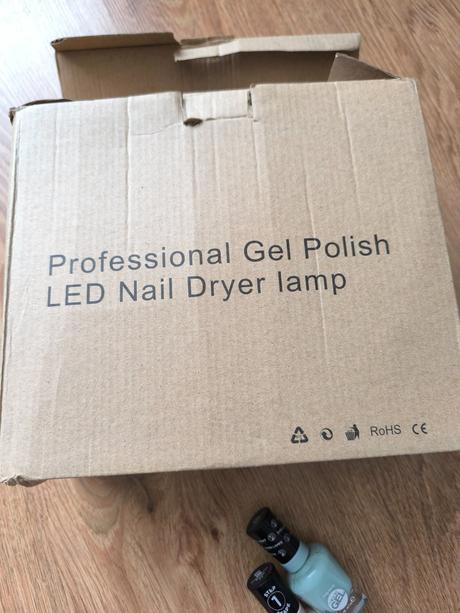 Profesionalna uv lampa na gelove nechty + laky + t,