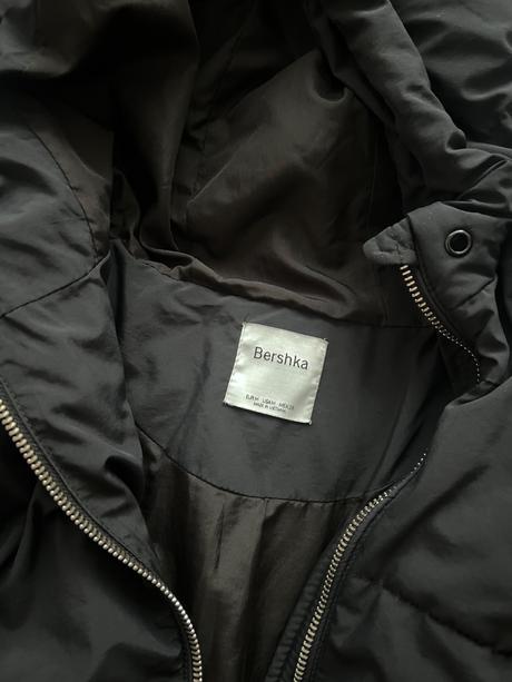 Puff cierna kratka bunda / vetrovka, bershka,m