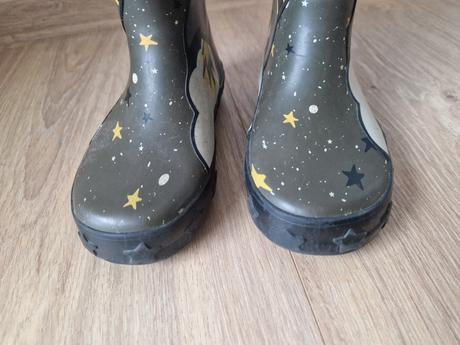 Gumáky next, next,26