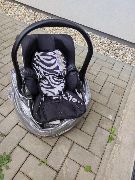 Predam a darujem ku kociku detske topanky,obleikea, easywalker,easywalker harvey2