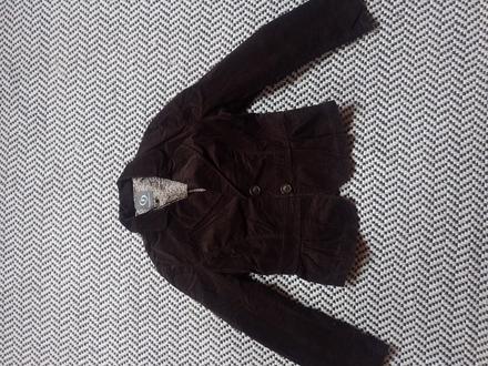 Hnedé sako, 36