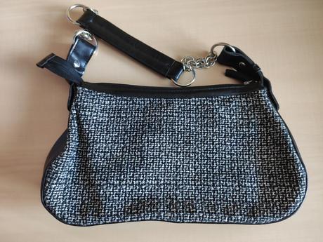 Kabelka do ruky, 
