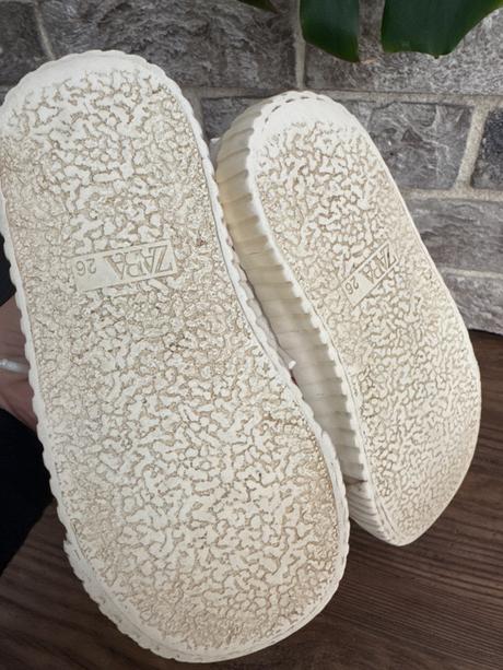 Tenisky jahôdky, zara,26