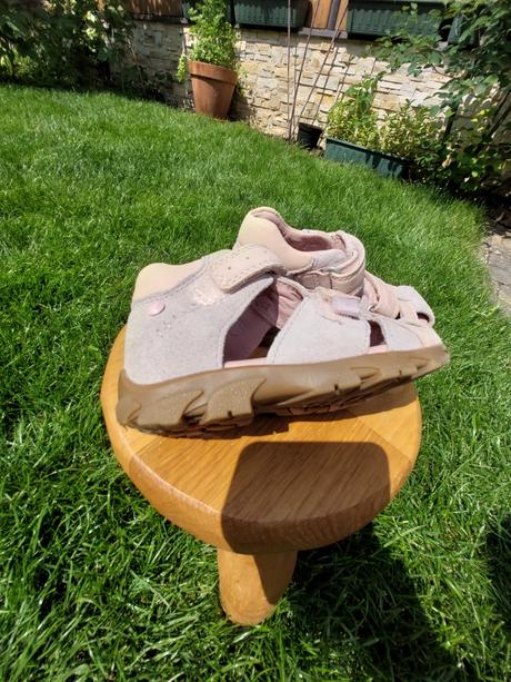 Sandálky, elefanten,23