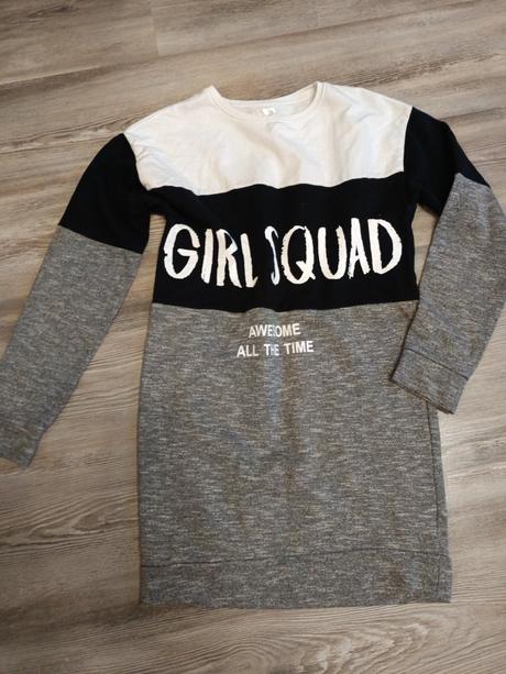 Teplákové šaty, 146