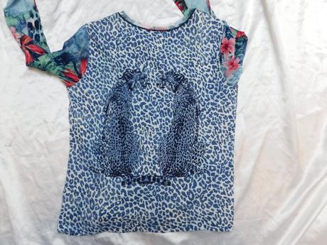 Velmi pekny trendy sveter, 38