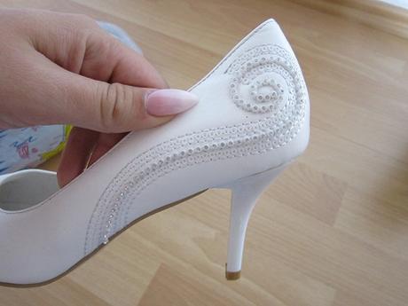 Bielo smotanove kozene lodicky, 40