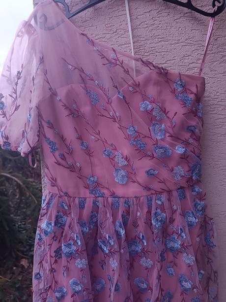 Spoločenské šaty, 38