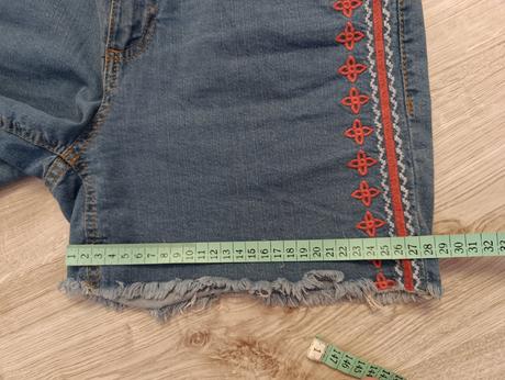 Vyšívané riflové kraťasy, esmara,m