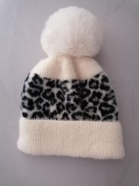 Dámska zimná čiapka, 