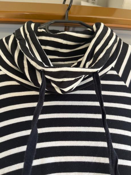 Pruzkovane hrubsie saty, xs