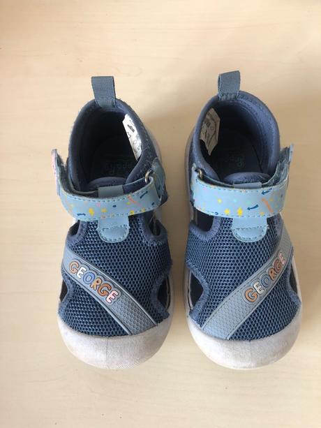 Topanky/ papučky, 25