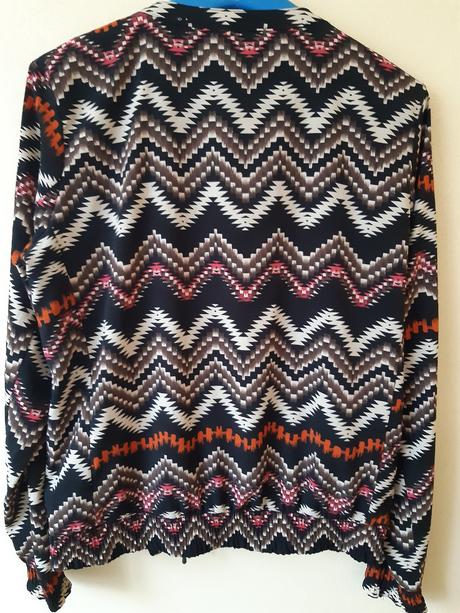 Tenká letná bundička, 36