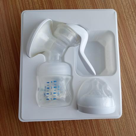 Avent ručná odsávačka,