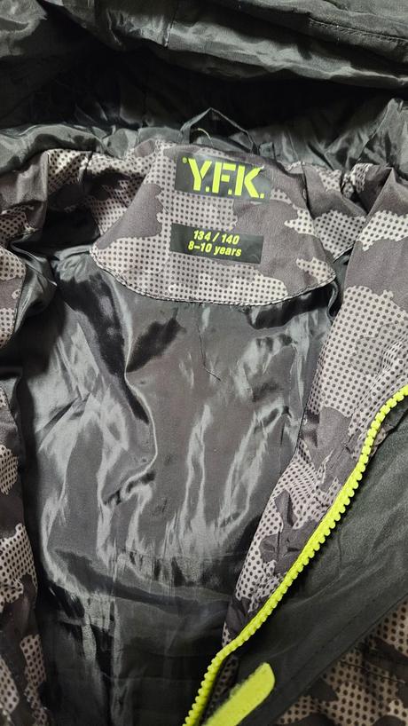 Zimna bunda a vesta, 140