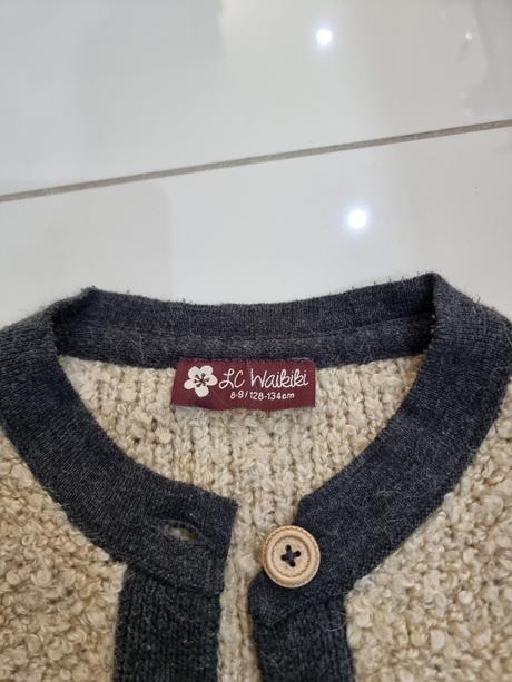 Predám svetrík lc waikiki, 134