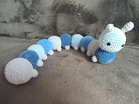 Vankúšik, húsenica, hrkálka, 