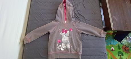 Mikina s mackom, 104