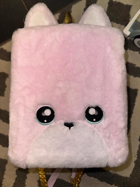 Nanana babika s ruksakom, 