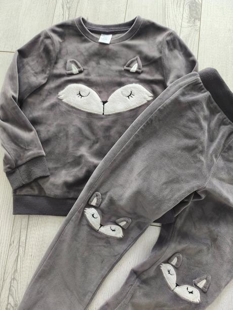 Zamatová tepláková súprava, 110