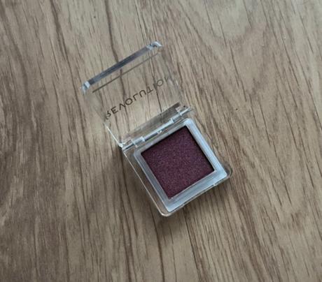 Revolution očný tieň, 