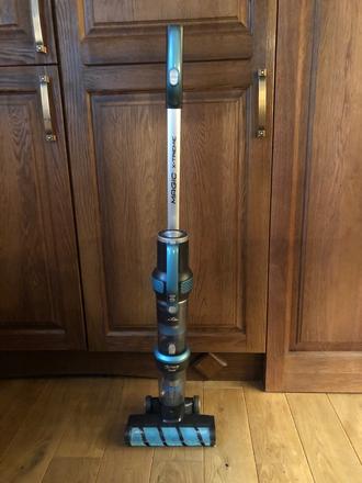 Tyčový vysávač eta, eta