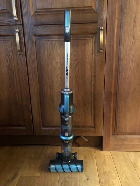 Tyčový vysávač eta, eta