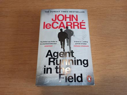 John le carre v anglictine xs24, 