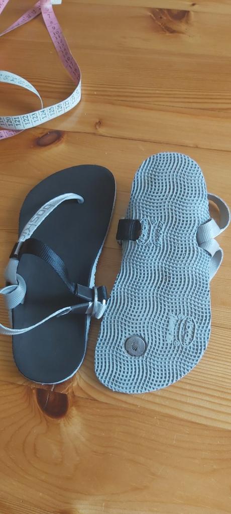 Barefoot sandalky, 33