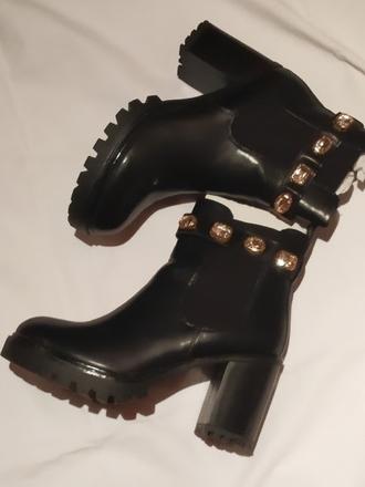 Členkové čižmy, 40