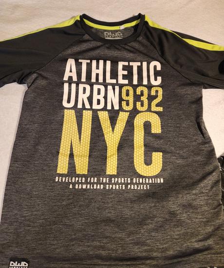 Úbor na telesnú/tréning kraťasy a tričko, 158