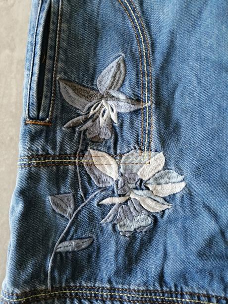 Rifľové šaty next v 104, 4-5 r.,výšivka, next,104