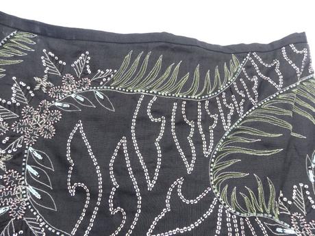 Kvalitna velmi pekna letna sukna, 38