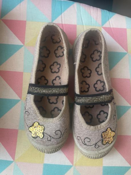 Dievcenske topanky, c&a,27