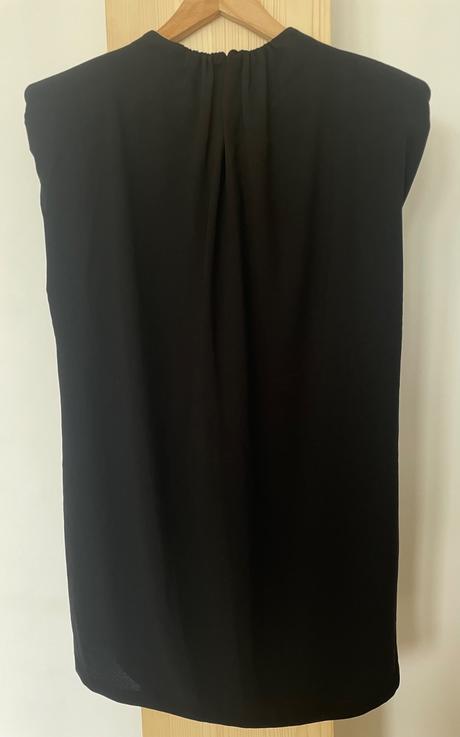 Cierne saty s vypchavkami zara, zara,l