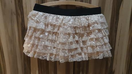 Bledoruzova minisukna, terranova,s