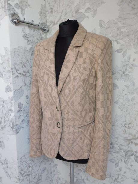 Luxusny damsky vlneny blejzer, 42