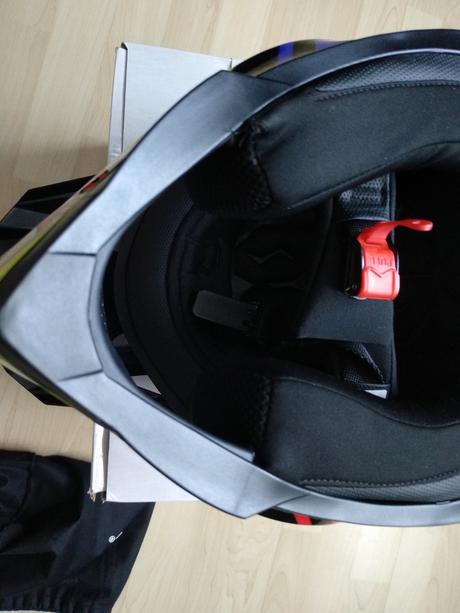 Prilba na stvorkolku hecht 52915 l, 