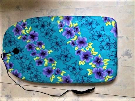 Polystyrénové pevné prkno do vody,